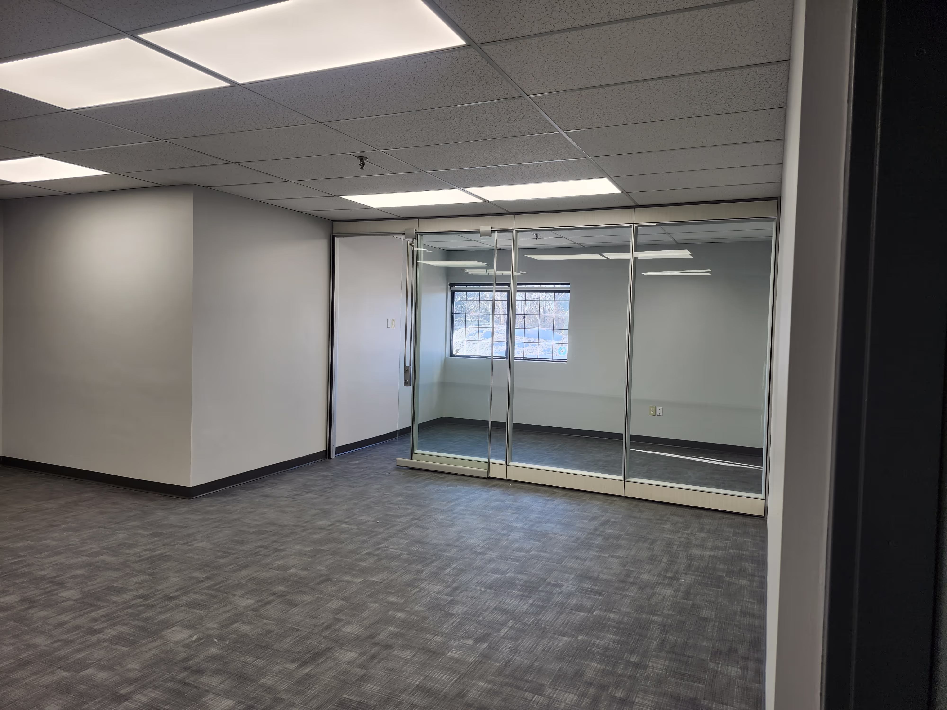 Curtiss-Wright Facility project: curtis wright conference room