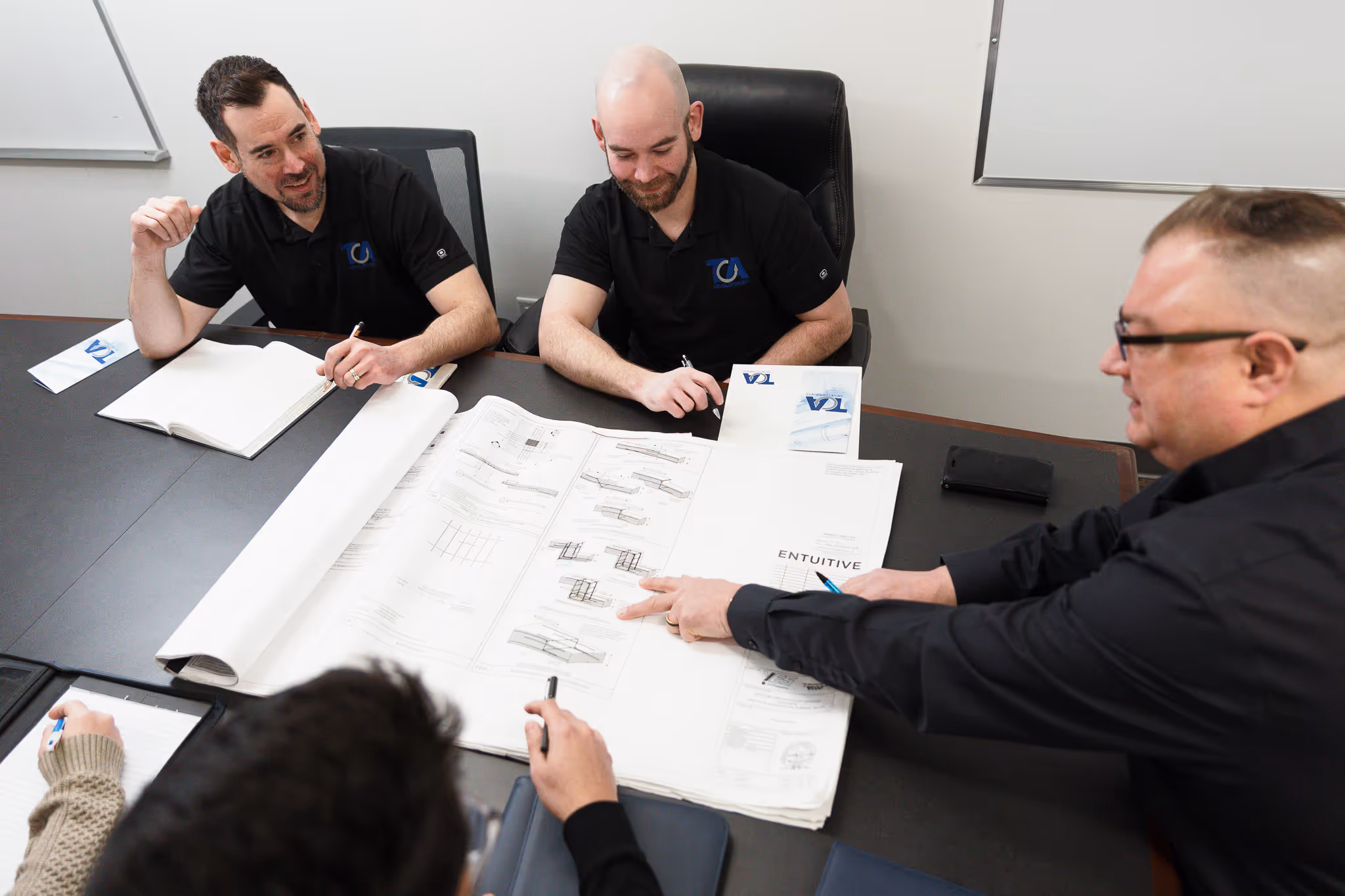 How to Hire the Right Commercial General Contractor in Canada article
